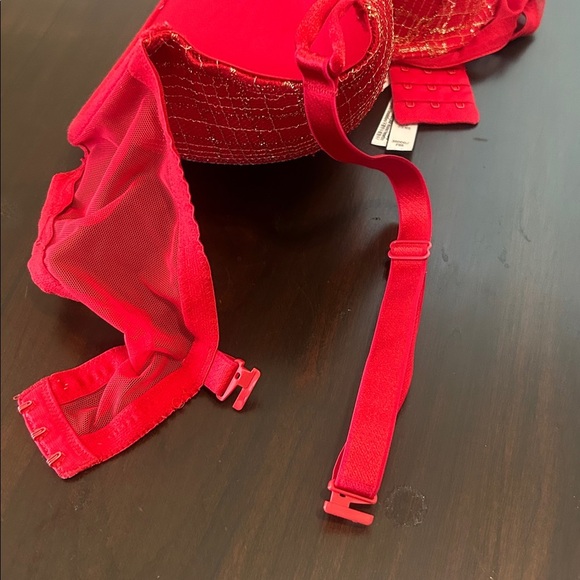 Victoria’s Secret Lined Demi Red and Gold Red Bra Size 38DDD - Picture 10 of 12